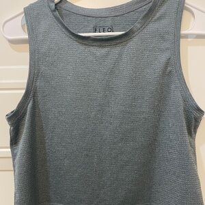 Fleo crop tank
